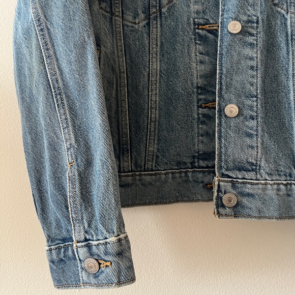 Levi's Ex-Boyfriend Trucker Denim Jacket - Picture 3 of 9